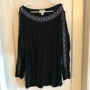 AvaViv black embroidered floral open sleeve top 1x